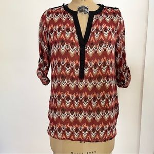 fun2fun 3/4 Roll Sleeve Sheer V-Neck Top